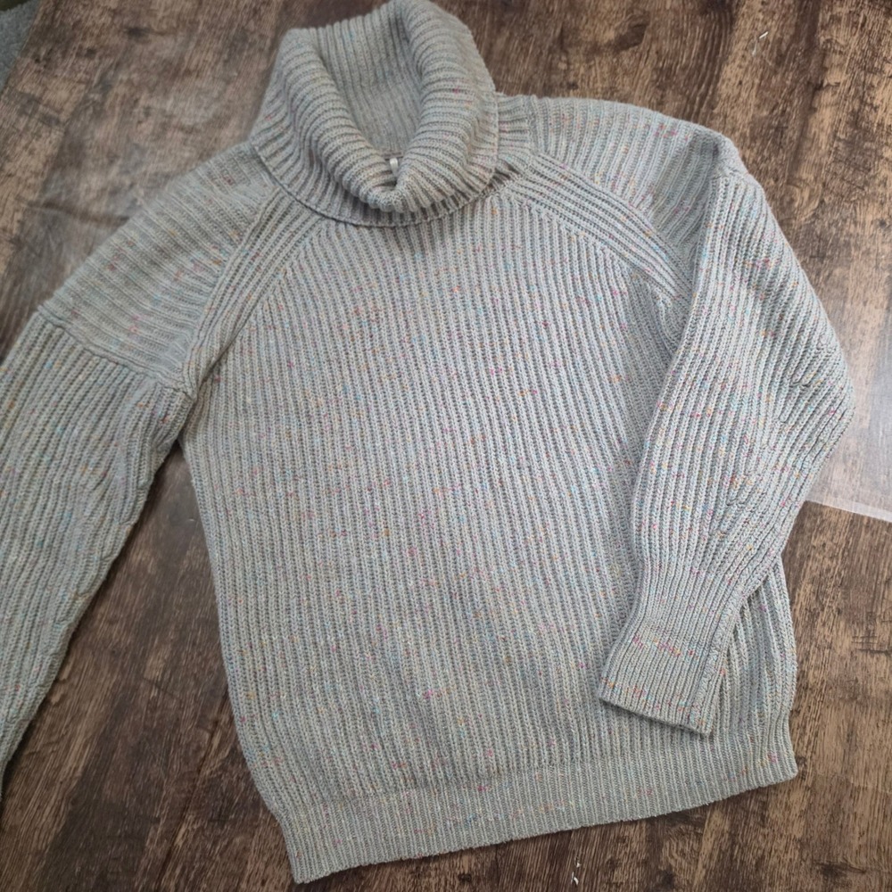 FREE PEOPLE Turtleneck Sweater Womens XS Grey Confetti Ribbed Knit Raglan Sleeve